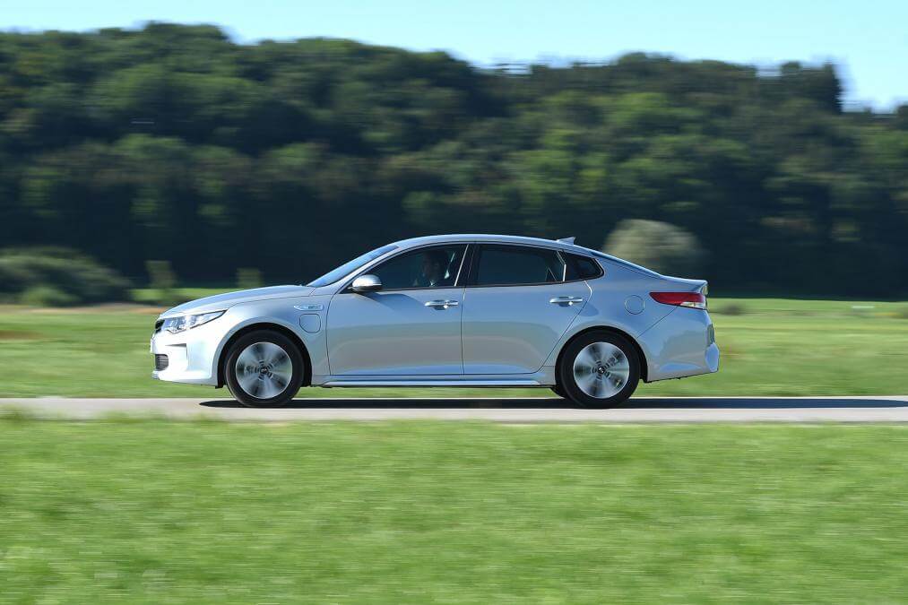 Kort door de bocht: Kia Optima PHEV Kia Optima PHEV op de weg