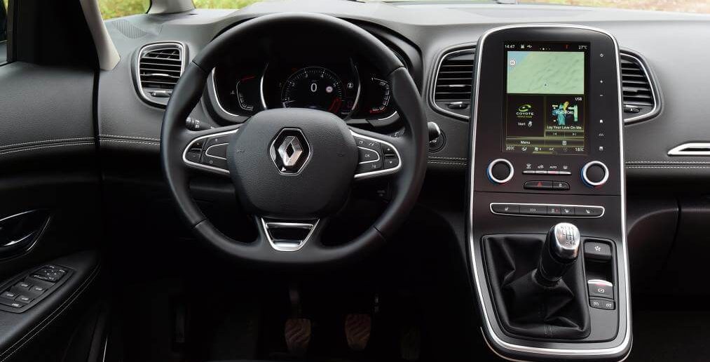 Renault Scenic TCe 130 2017 dashboard