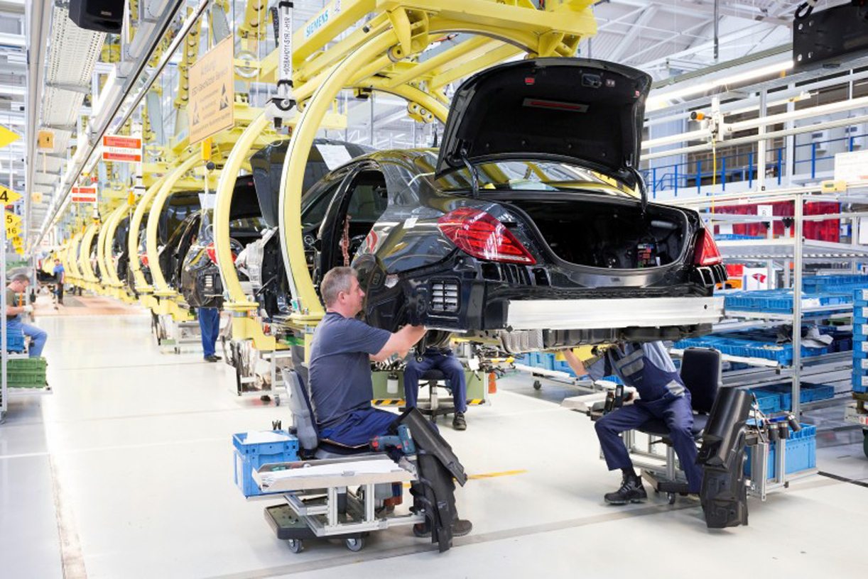 Mercedes in trek bij Chinezen