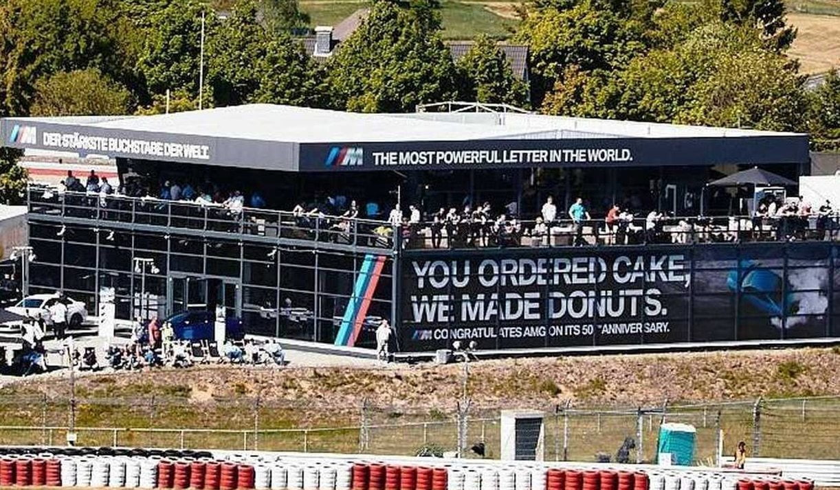 BMW feliciteert Mercedes