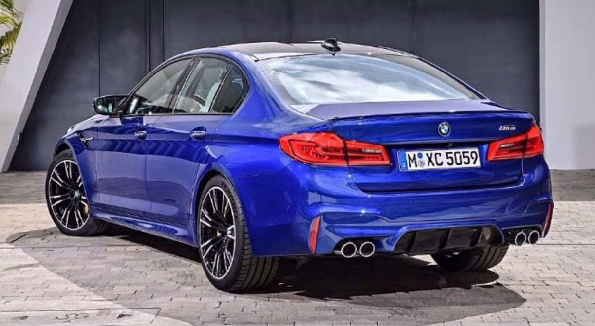 BMW M5 gelekt