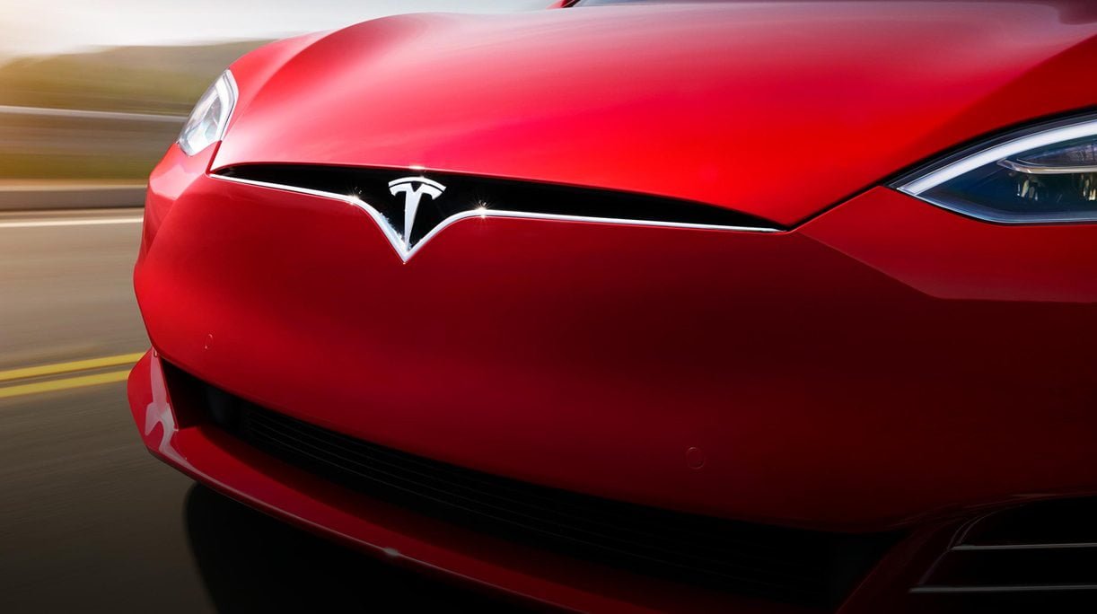 Tesla ziet licht aan het eind van de tunnel