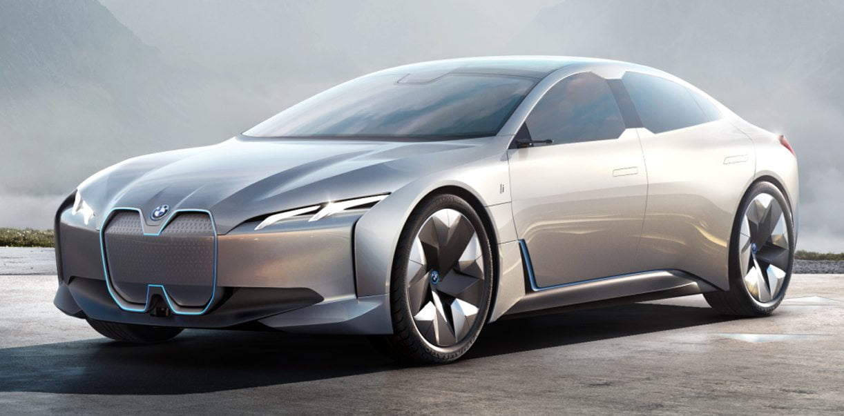 BMW valt Tesla aan