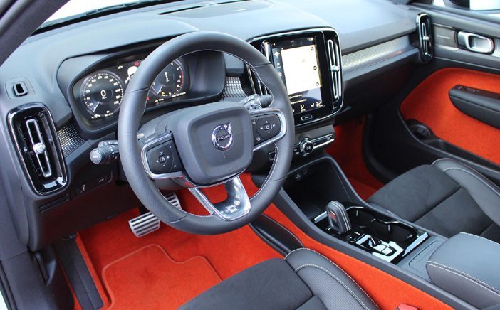 Nieuwe Volvo V40 Wordt Elegant Autointernationaal Nl Bij Het Ontwerpen Van Cma Platform Heeft Volvo Vanaf Begin Rekening Gehouden Met Elektrificatie Dit Betekent Dat Wij 2 Varianten Een