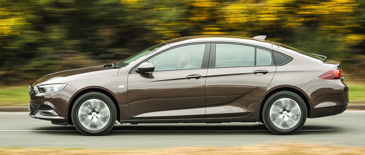Prijsvergelijking Opel Insignia 1.6 Turbo / 2.0 CDTI 4×4