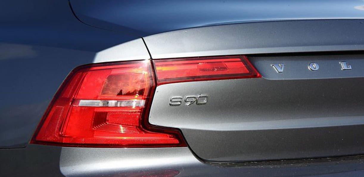 Prijs vergelijking Volvo S90 D3 Momentum Pro