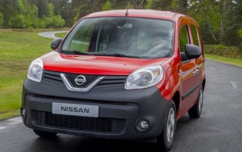 Nissan moet alle zeilen bijzetten en lanceert NV250