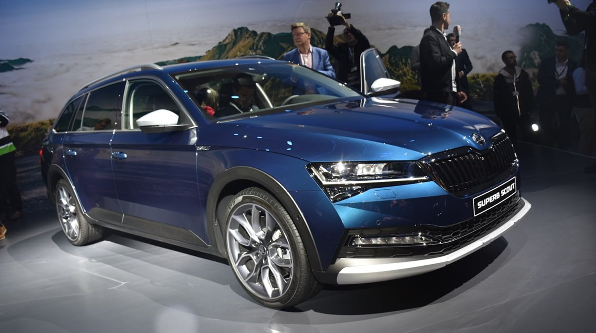 Skoda Superb Scout Live