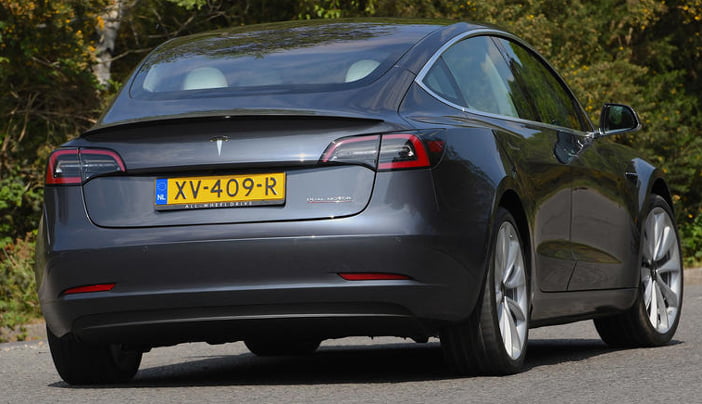 Podiumplaats voor Tesla Model 3 in Duits pechonderzoek