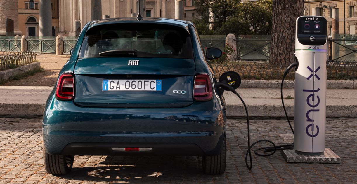 Prijs vergelijking Fiat 500E La Prima