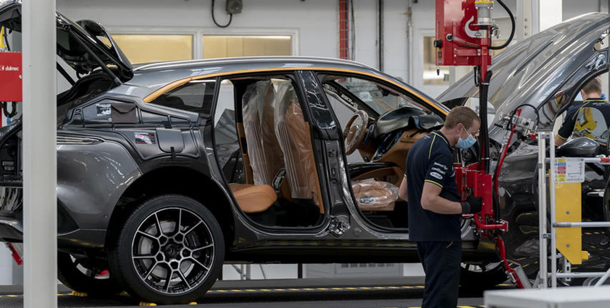 Eindelijk: Aston Martin DBX in productie