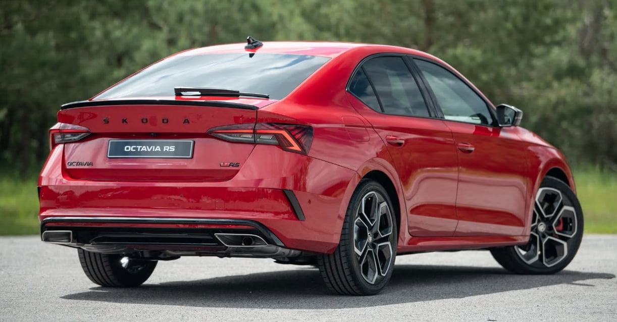 SkodaOctaviaRSnieuw4.jpg