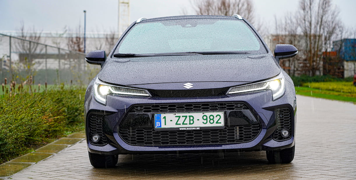 Suzuki doet ook de Swace de deur uit
