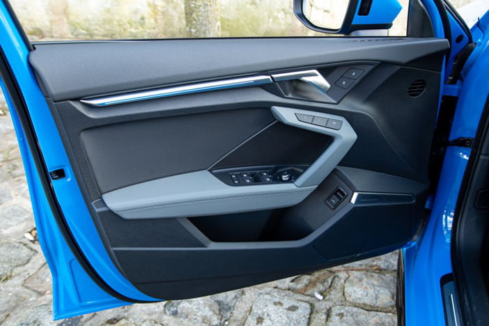 AudiA3SportbackDS4test3.jpg