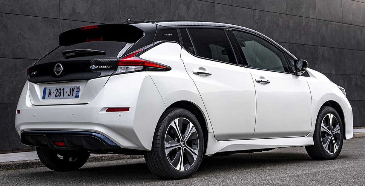 Ongelukkige Nissan Leaf blaast 10 kaarsjes uit