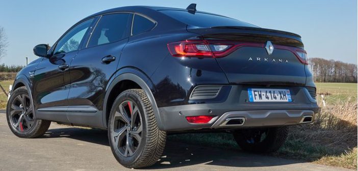 RenaultArkanaTest4-702x336.jpg