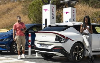 Kia investeert extra in Ionity