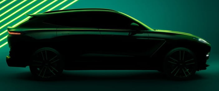 AstonMartinDBXsPlaag
