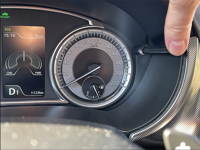 SuzukiVitara15DualjetHybridTest16