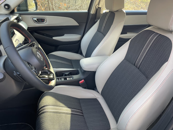 HondaHRVtoyotaYarisCrossTest15