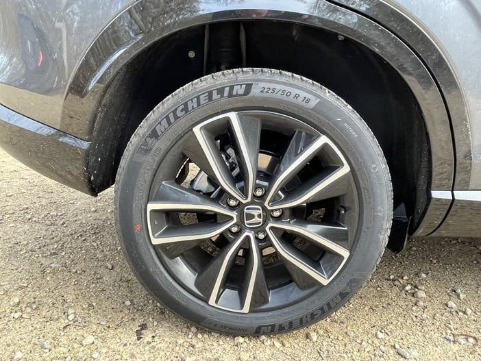 HondaHRVtoyotaYarisCrossTest19