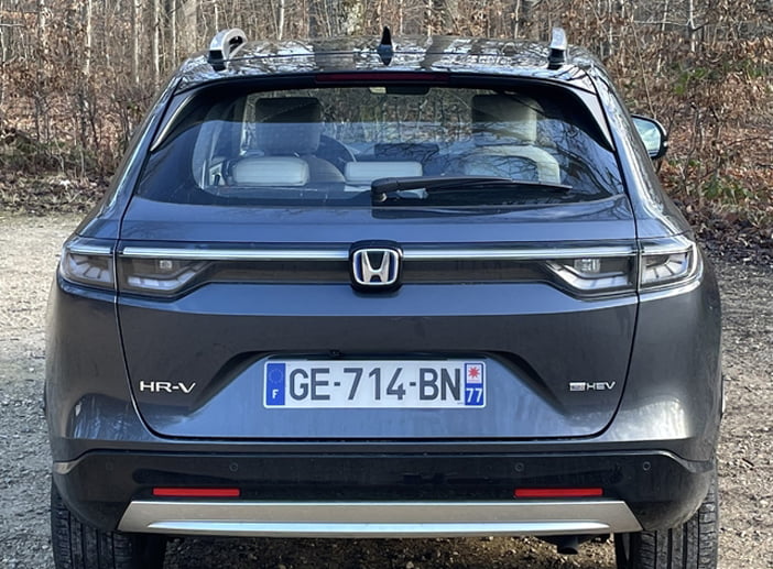 HondaHRVtoyotaYarisCrossTest8