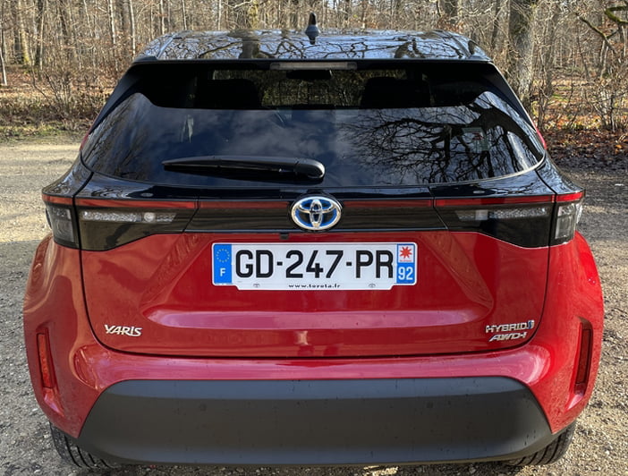 HondaHRVtoyotaYarisCrossTest9