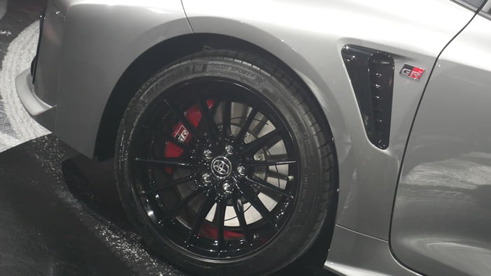 ToyotaCorollaGRlive7