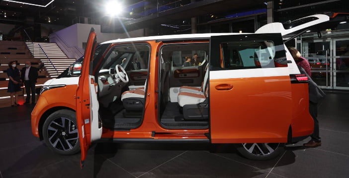 VolkswagenIDbuzzShow2