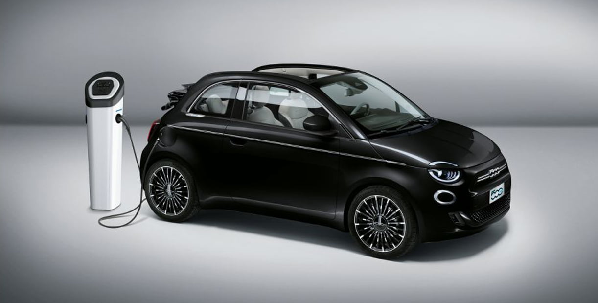Fiat500eLaPrimaByBocelli3