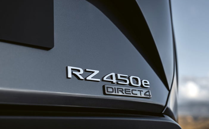 LexusRZ450e15