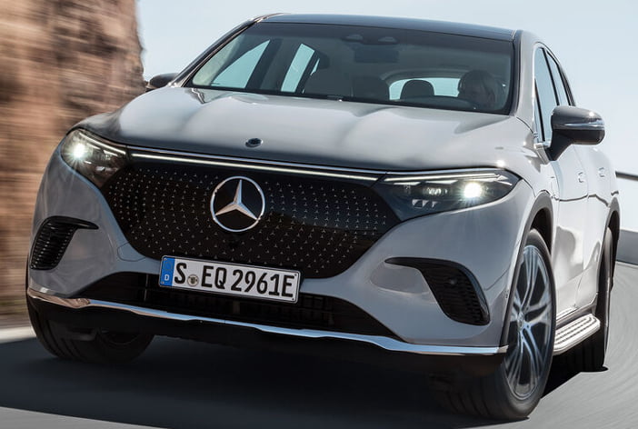 MercedesBenzEQSsuv16