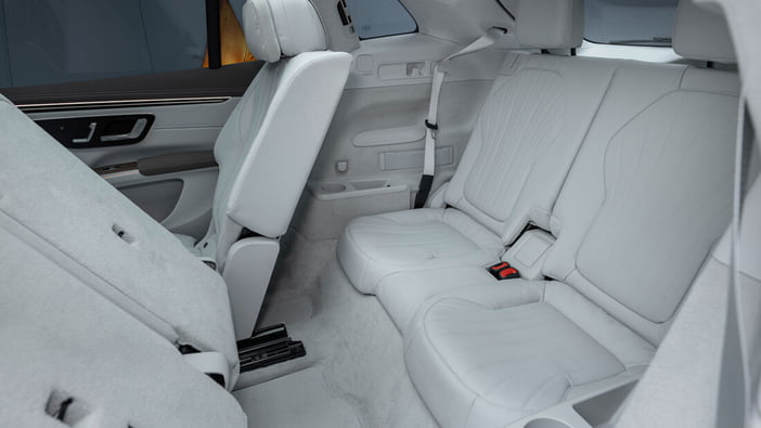 MercedesBenzEQSsuv9