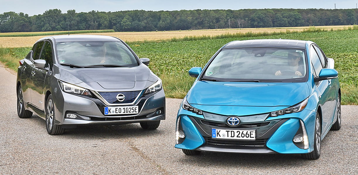 NissanLeafToyotaPrius