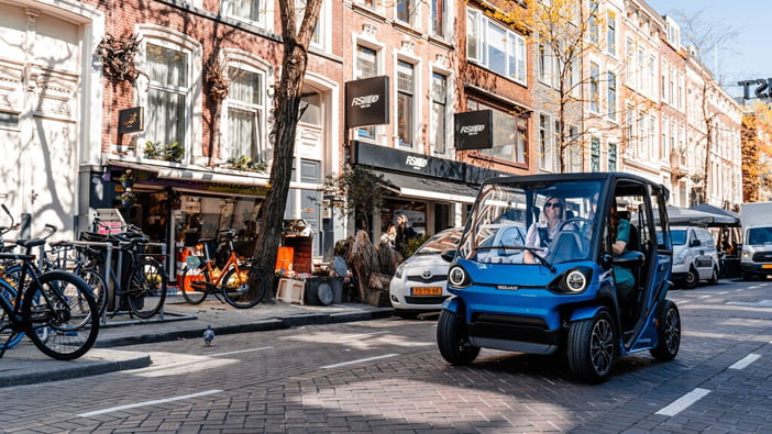 SquadSolarCityCar4