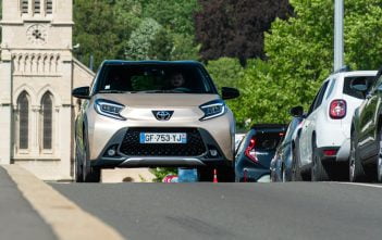 Stoere stadsmus: Toyota transformeert de Aygo tot Aygo X ToyotaAygoXtest