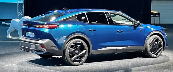 Peugeot408live2