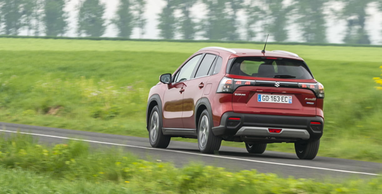 SuzukiScrossFaceliftHybrid