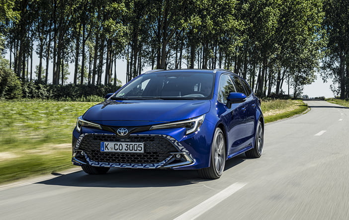ToyotaCorollaFaceliftPrototypeTest2