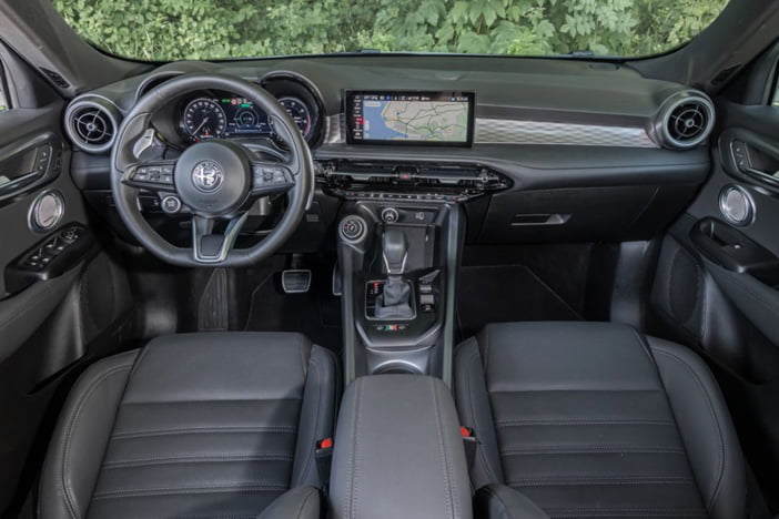 AlfaRomeoTonaleMercedesBenzGLAtest11