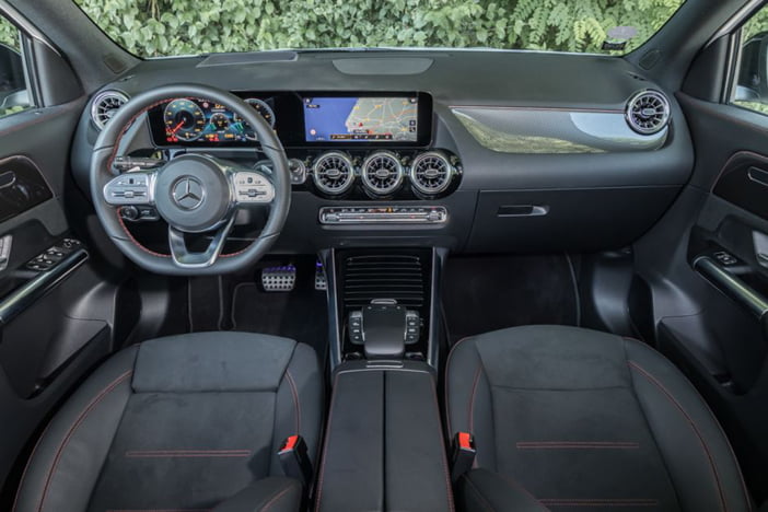AlfaRomeoTonaleMercedesBenzGLAtest12