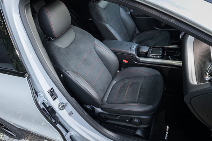 AlfaRomeoTonaleMercedesBenzGLAtest13