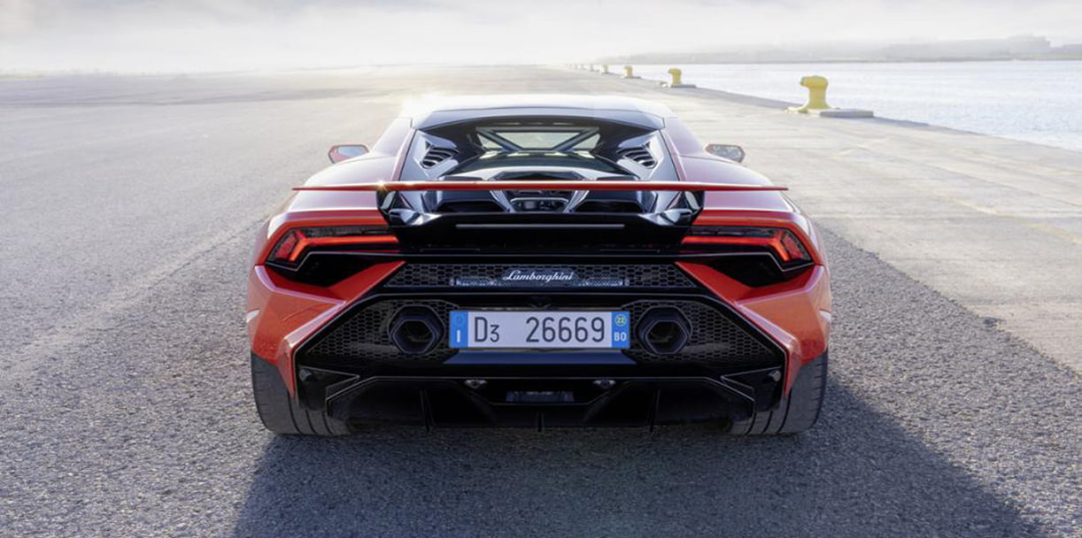 LamborghiniHuracanWitteAchtergrond