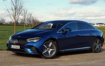 Mercedes EQE is elektrische auto van het jaar 2023 MercedesBenzEQE350