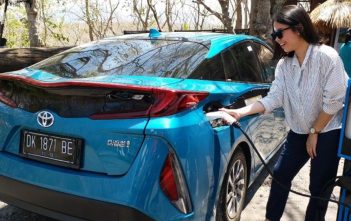 Toyota investeert 1,8 miljard euro in nieuwe Indonesische fabriek voor elektrische auto’s ToyotaIndonesiëPriusPlugin