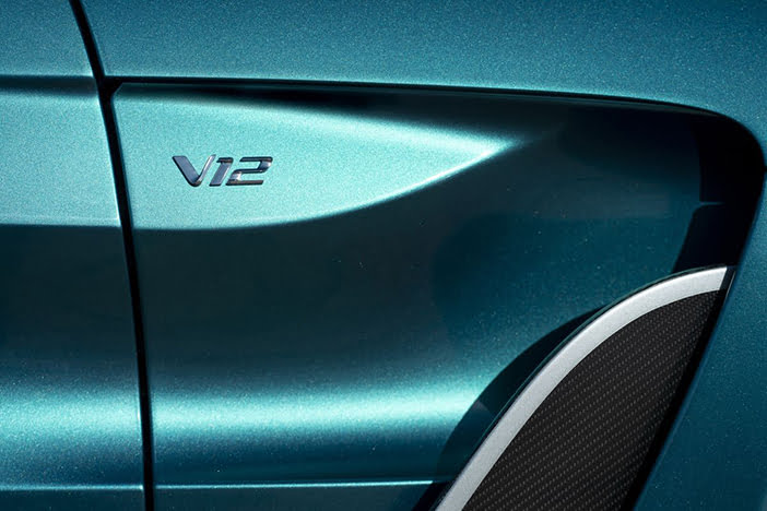 AstonMartinV12VantageRoadster8