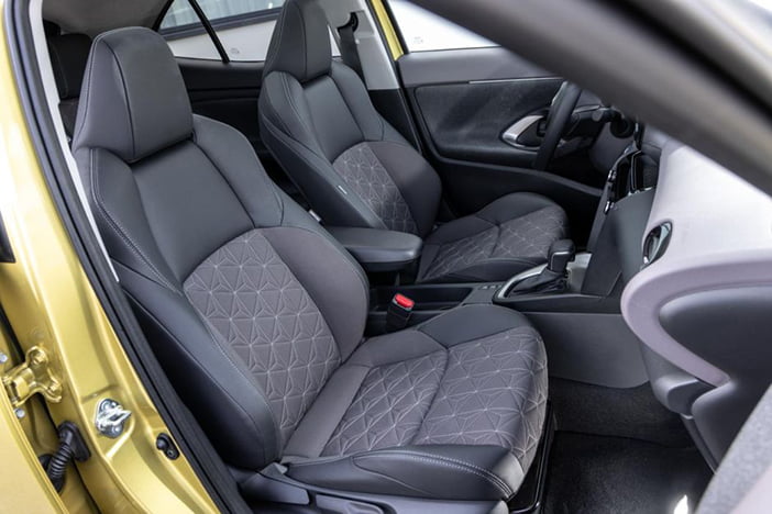 NissanJukeToyotaYarisCrossTest13