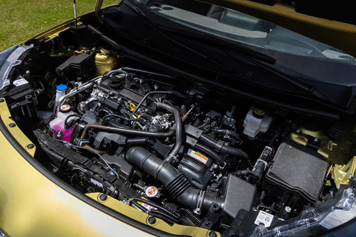 NissanJukeToyotaYarisCrossTest3