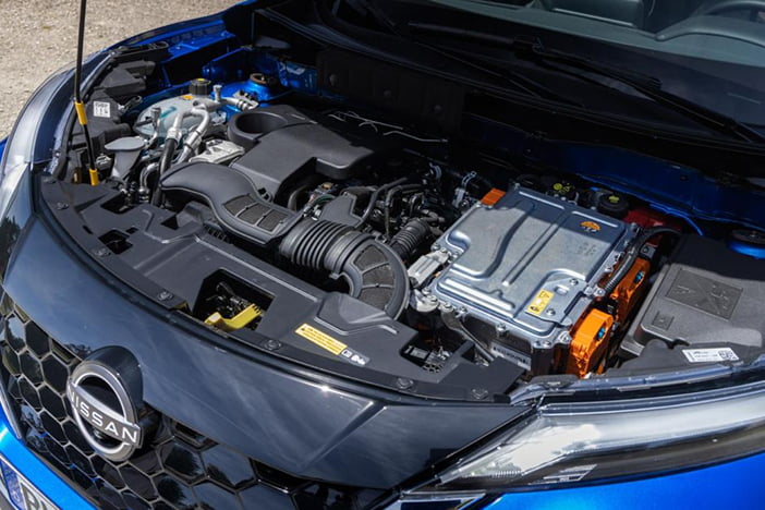 NissanJukeToyotaYarisCrossTest4