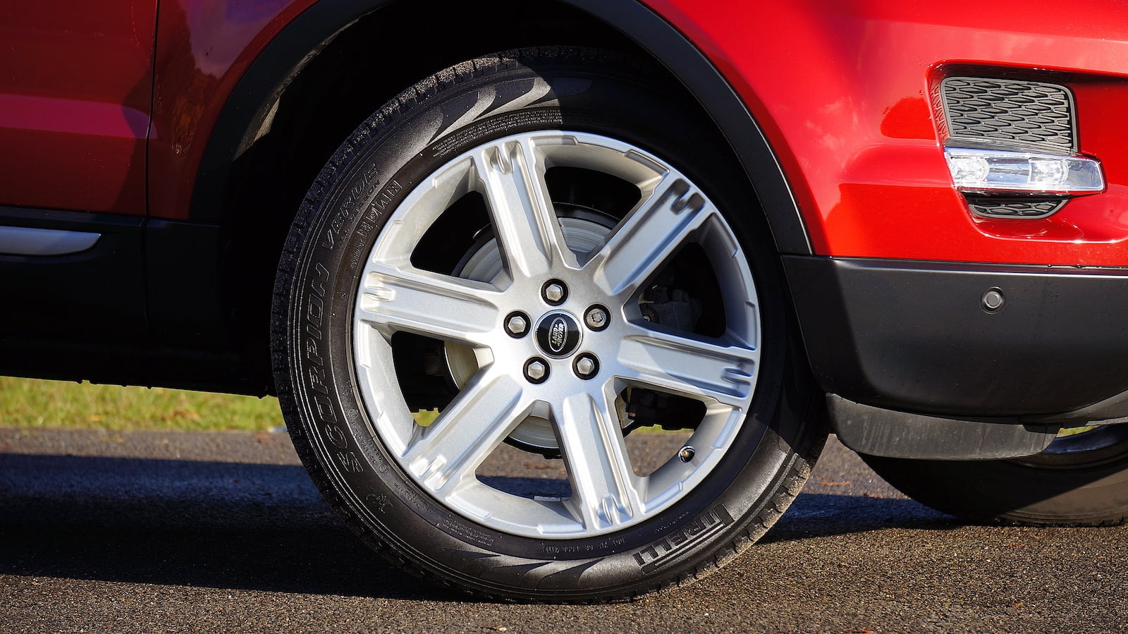 Wielnaafmoeren. Wat zijn dat en waarom zijn ze nodig? Wat jij moet weten over beschadiging en vervanging van wielnaven. Wielnaafmoer voor uw auto